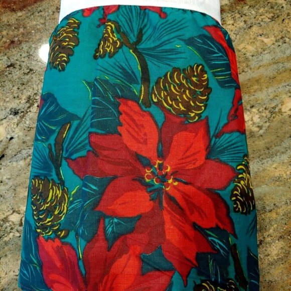 Domestications Queen Poinsettia Floral Ruffled Bed Skirt 13"drop-Not Split - Picture 1 of 5